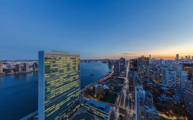 Hotel Millennium Hilton New York One UN Plaza - Image 2