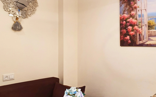 Kvartira Uutnye sovremennye apartamenty radom s centrom