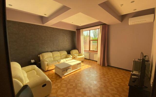 Hotel Grand Hills