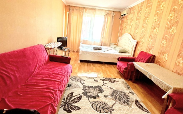 Uyutnaya Kvartira vozle Morya Apartments