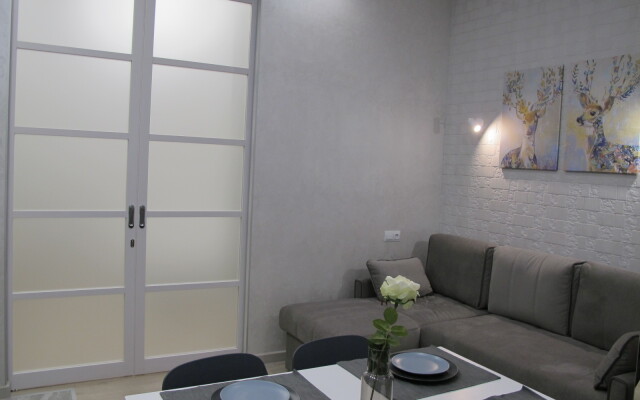 Na Bulvare Nadezhd 4/3 Apartments