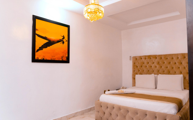 247 Luxury Hotel