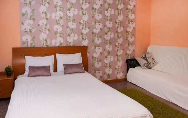 Po Ulitse Yamskaya Flat