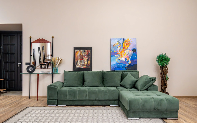 Sergeew Apartments dvuhkomnatnyj Lyuks s vidom na naberezhnuyu Fontanki Apartments