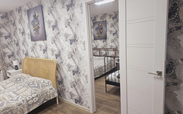 Dvuhkomnatnye ryadom s parkom SHvejcariya Apartments