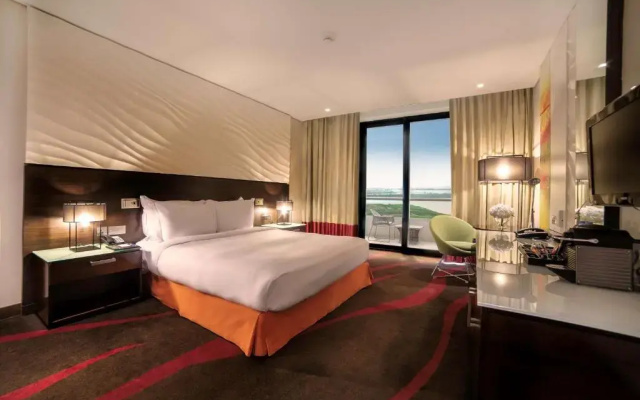 Yas Plaza Mangroves by IHG