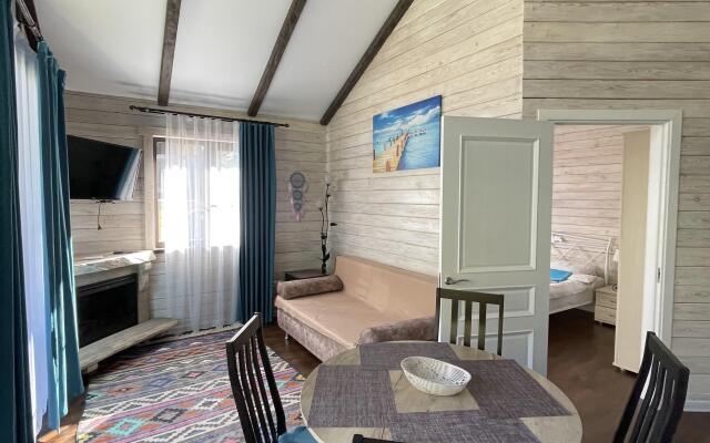 ShaleSoVa Chalet