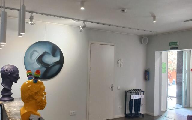 Artbox Hotel