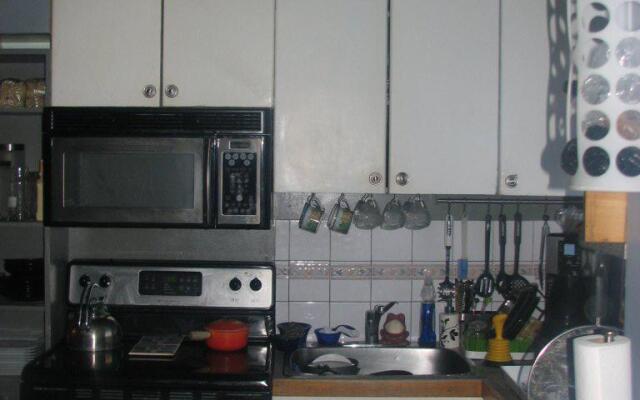 Bob Cinciruk Mini-Hotel