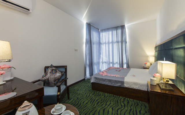 Sunrise Garden Hotel