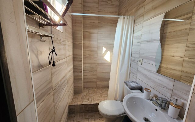 Liana Guesthouse