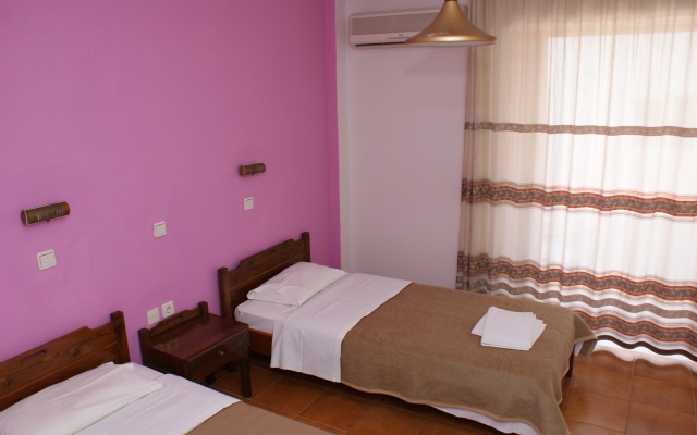 Stam & John Apartments