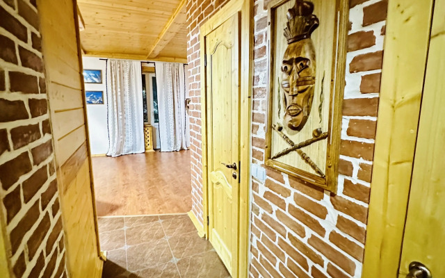 Na Alanskoy, 25 "indeyskaya" Flat