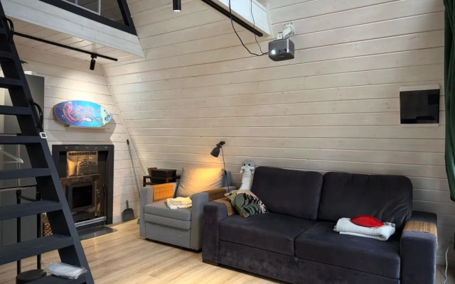 Частный дом с баней в лесу на берегу Истринского водохранилища