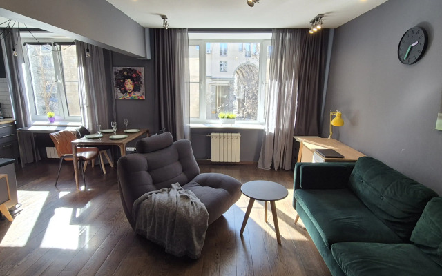 Dvukhkomnatnaya Ryadom S Pokrovkoy Flat