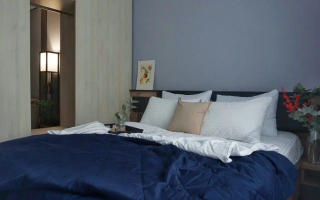 Voznesenskaya Flat
