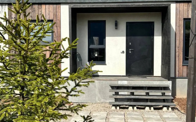 Kubiki Aktsent Private House