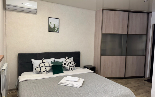 Квартира студия с дизайнерским ремонтом Shumiloff Apartments