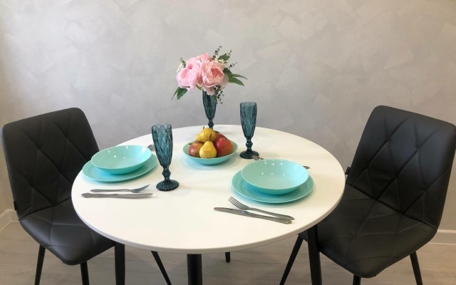 Stilnaya Kvartira S Dizaynerskim Remontom Flat