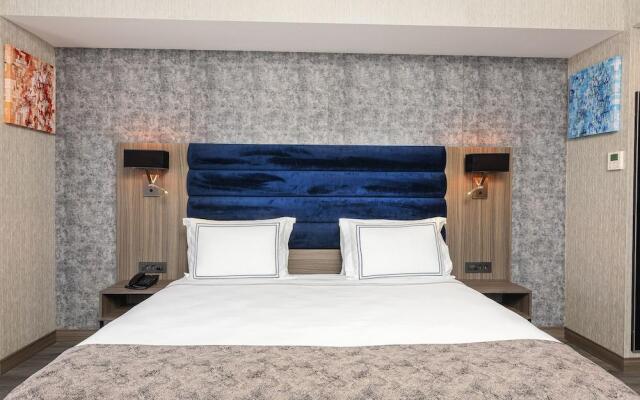 Demiray Hotel