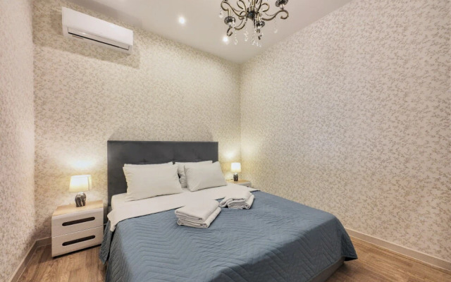 SvetlanaPark 1 Apartment