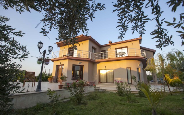 Hera Kyrenia Gardens Villa