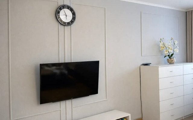 Апартаменты Акварели двухкомнатные рядом с ТЦ Июнь