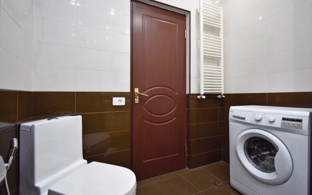 Bu944, 2-Komn. V Novostroyke Na Ul. Pavstosa Byuzanda Flat