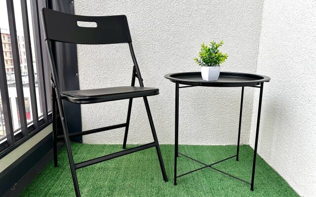 Апартаменты EasyGuest с лоджией в ЖК Стрижи