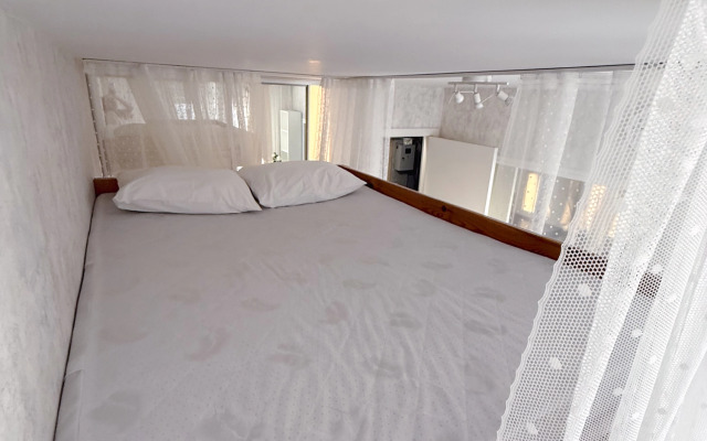 Квартира Двухэтажная 4-спальная кровать возле метро