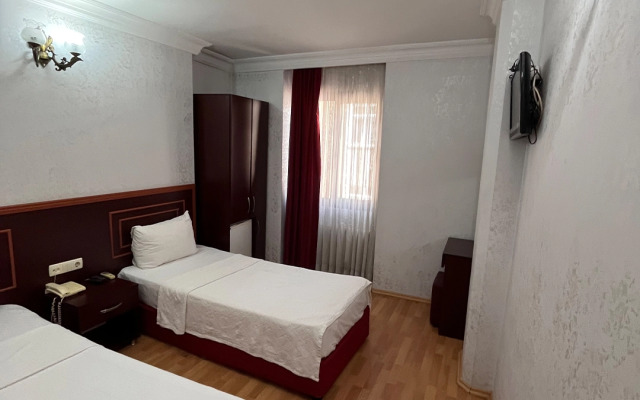 Red White Hotel