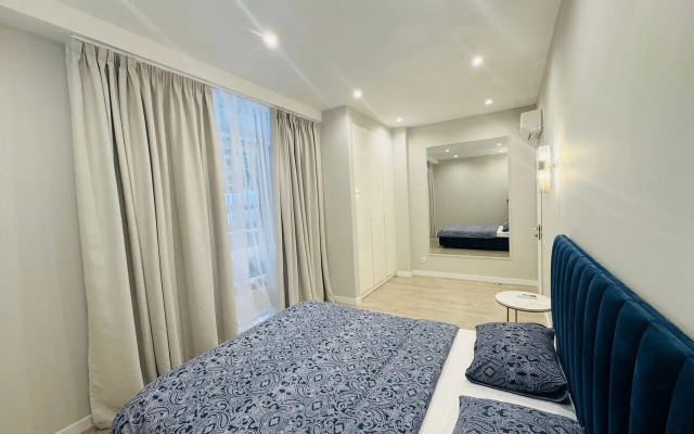 Квартира двухкомнатная в кoттeджном кoмплeкce ЖК Лазуpный беpeг 2