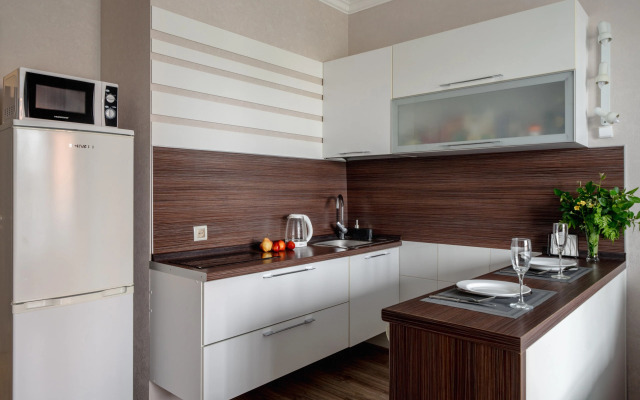 V Tsentre u metro Apartments