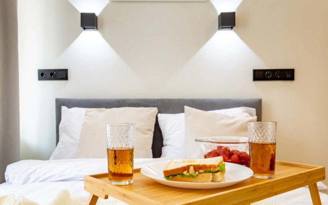 Апартаменты Студия Улучшенная с Дизайнерским Ремонтом