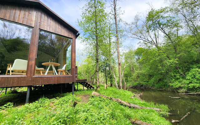 Zhivopisniy ostrov Glamping