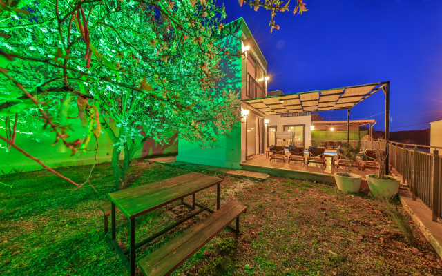 Alpanos Villa (Sarıca Pansiyon)