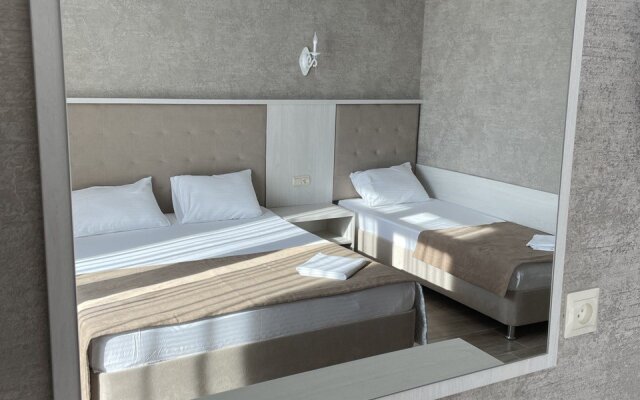 Akros Guest house