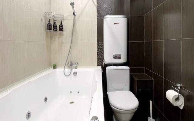 Квартира на Адоратского