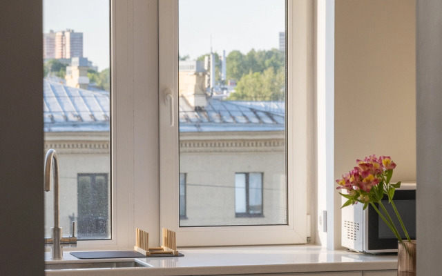 V Dome-Pamyatnike Arkhitektury Khkh Veka Flat