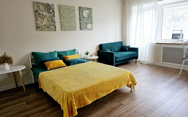 Na Ulitse Melnikayte 90A Flat