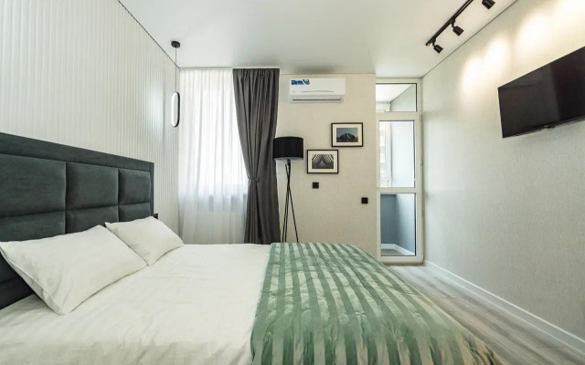 Studiya Na 8 Etazhe (541) Flat