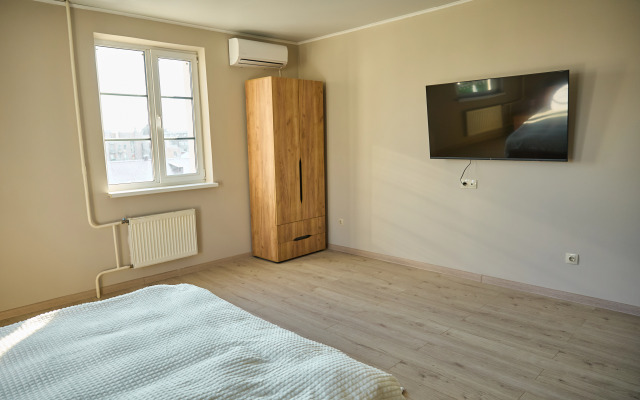 V 10 Minutakh Khodyby Ot Kremlya Flat