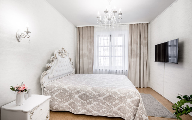 V Tsentre Minska Na Prospekte Nezavisimosti 13 Apartments