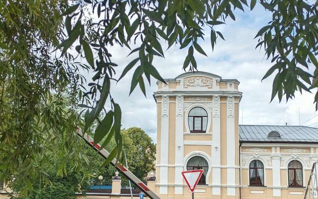 V Tsentre S Vidom Na Reku Apartments