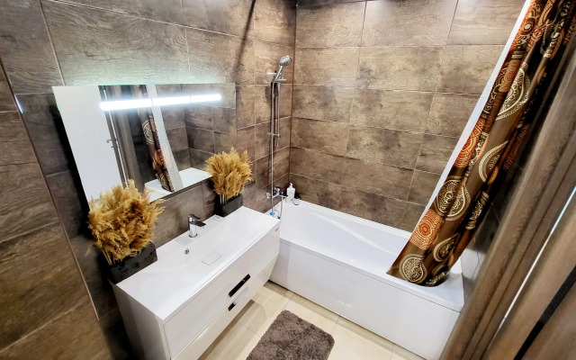 Bolshaya I Chistaya V Tsentre Goroda Flat