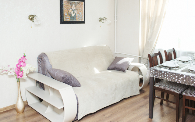 Апартаменты Улучшенные на Пушкинской 12