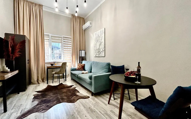 Апартаменты Двухуровневая студия Loft в центре города