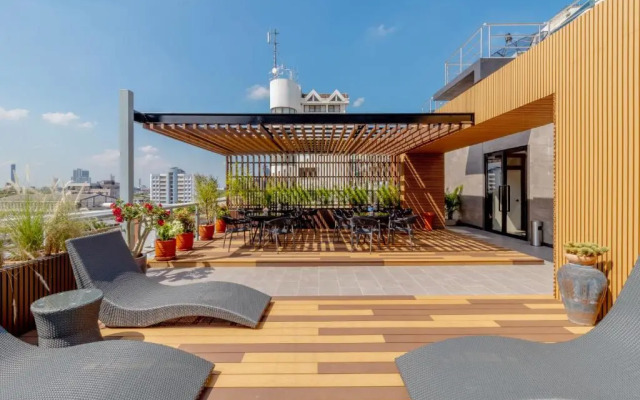 Best Western Click Sathorn 11