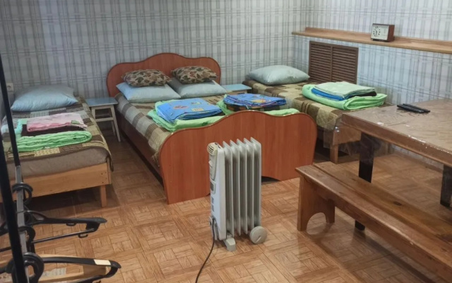 Частный дом на берегу Зюраткуля