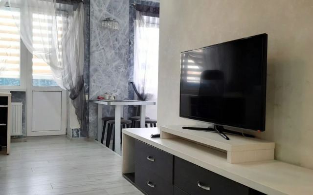 2-Komn. Stilnaya I Atmosfernaya V Tsentre Flat